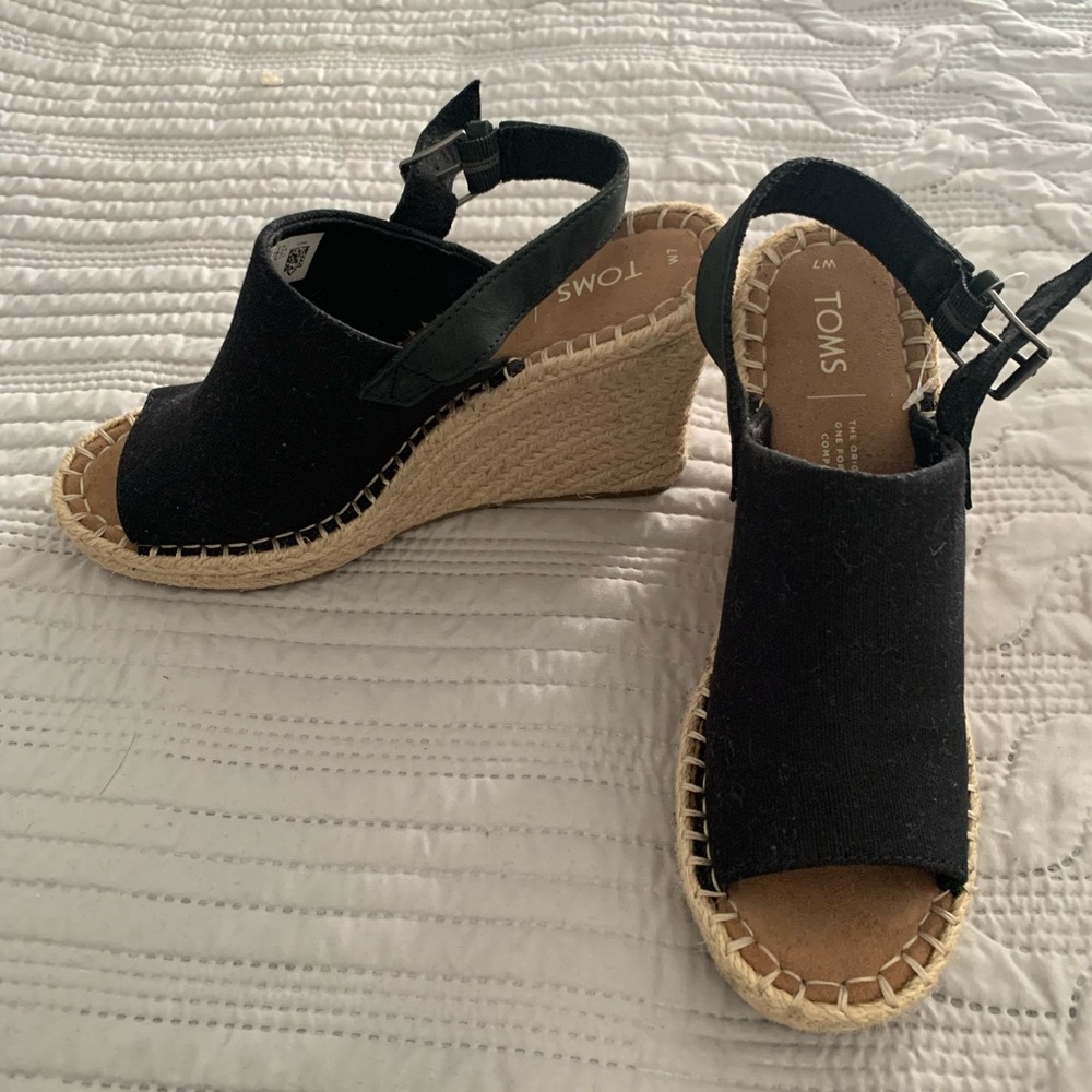 Toms espadrille sandals